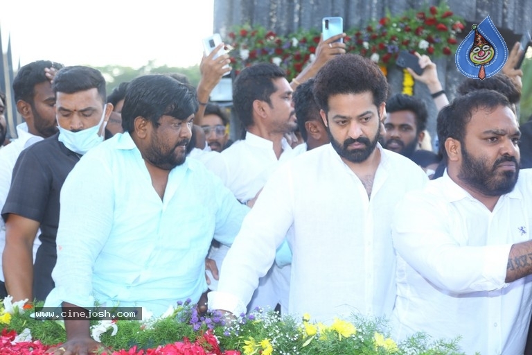 Jr Ntr, Balakrishna visited NTR Ghat - 32 / 63 photos
