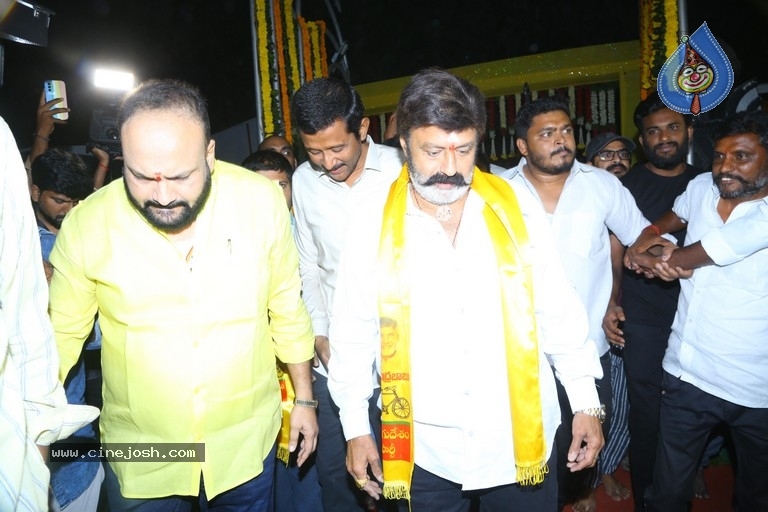 Jr Ntr, Balakrishna visited NTR Ghat - 48 / 63 photos