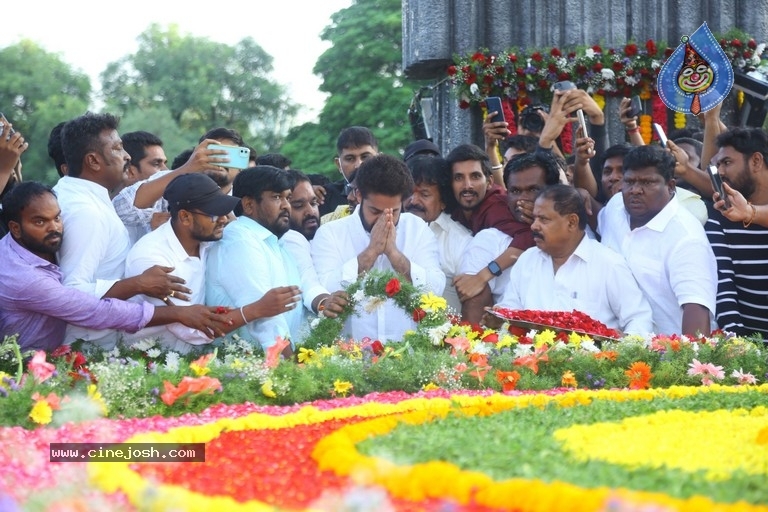 Jr Ntr, Balakrishna visited NTR Ghat - 61 / 63 photos