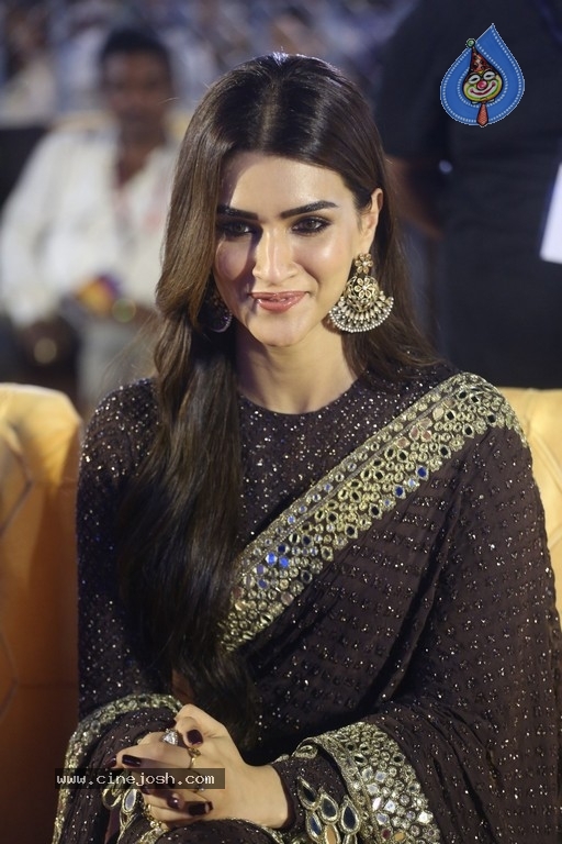 Adipurush Pre Release Event - 2 / 81 photos