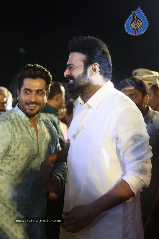 Adipurush Pre Release Event - 74 / 81 photos