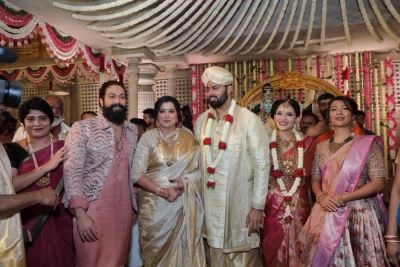 Abhishek Ambareesh Wedding Photos - 16 of 34