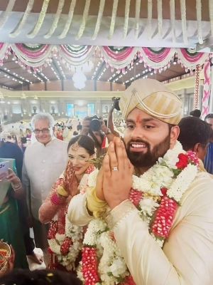 Abhishek Ambareesh Wedding Photos - 30 of 34