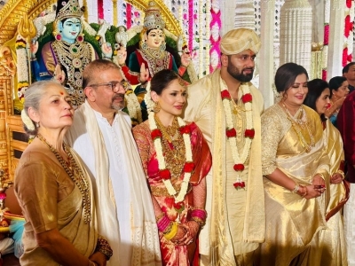Abhishek Ambareesh Wedding Photos - 32 of 34