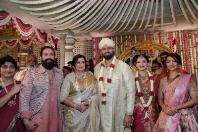 Abhishek Ambareesh Wedding Photos - 33 of 34