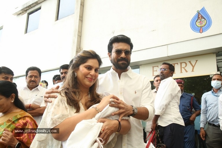 Mega Princess with Charan-Upasana - 1 / 30 photos