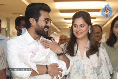 Mega Princess with Charan-Upasana - 4 of 30