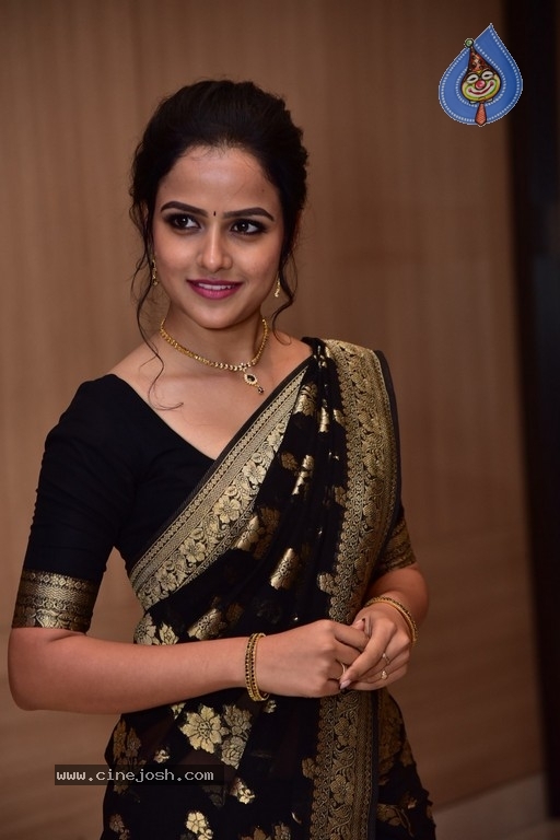 Vaishnavi Chaitanya Photos - 3 / 20 photos