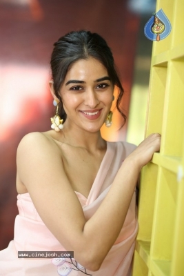 Sakshi Vaidya Photos - 39 of 40