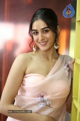Sakshi Vaidya Photos - 38 of 40