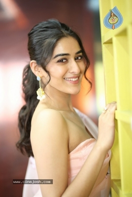 Sakshi Vaidya Photos - 39 of 40