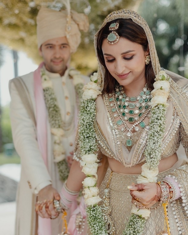 Parineeti-Raghav Wedding Photos - 7 / 7 photos