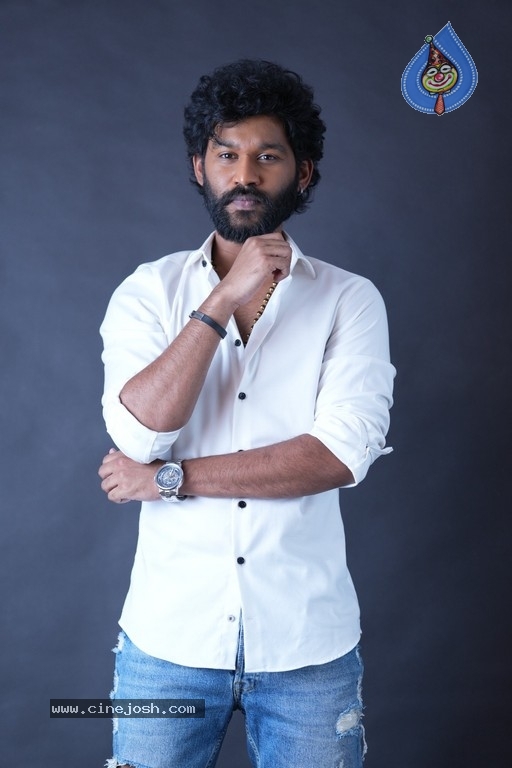 Tej Bommadevara Photos - 18 / 40 photos