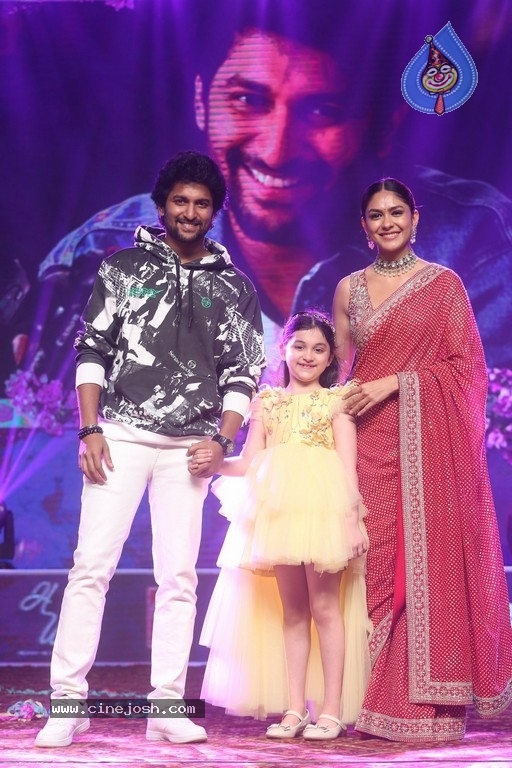 Hi Nanna Pre Release Event - 15 / 42 photos