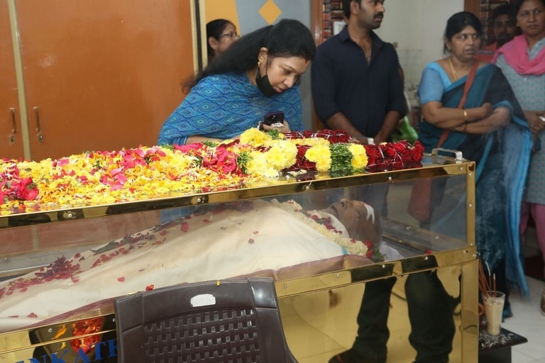 Celebs Pay homage to Chandra Mohan  - 19 / 24 photos