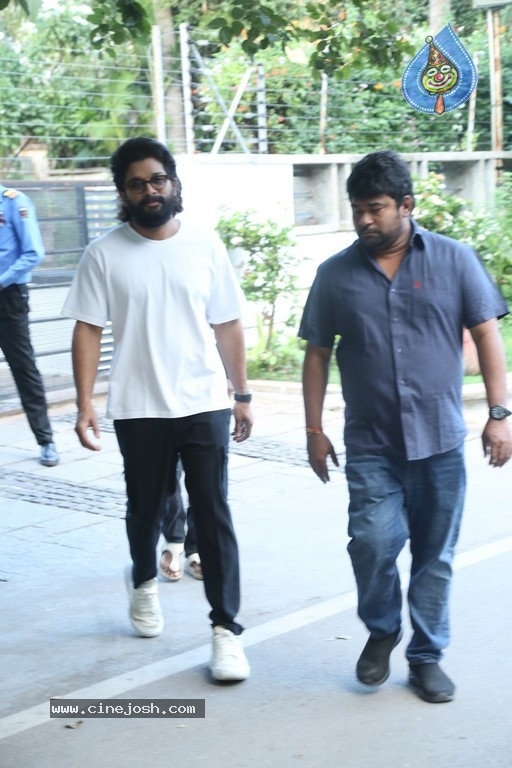 Tollywood Celebs Cast Their Votes - 37 / 60 photos