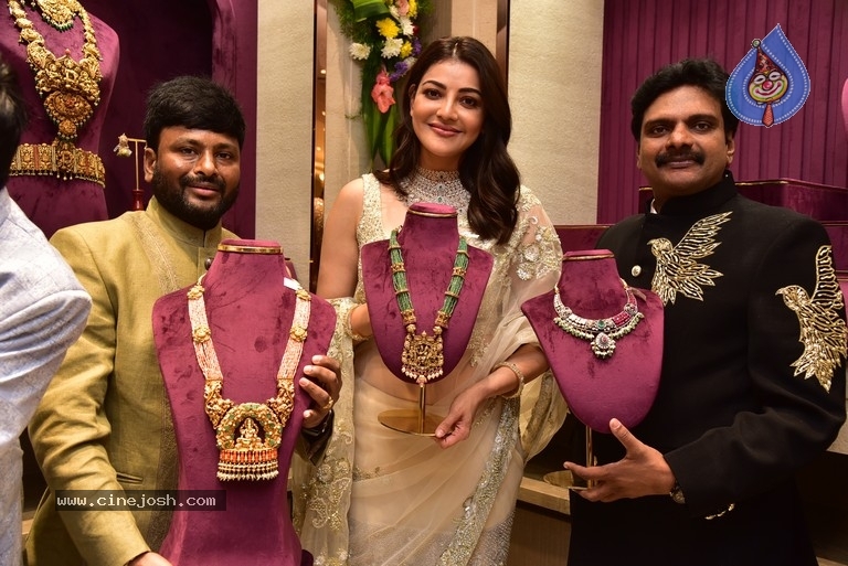 Kajal Launches Devi Pavitra Gold & Diamond Store  - 3 / 21 photos