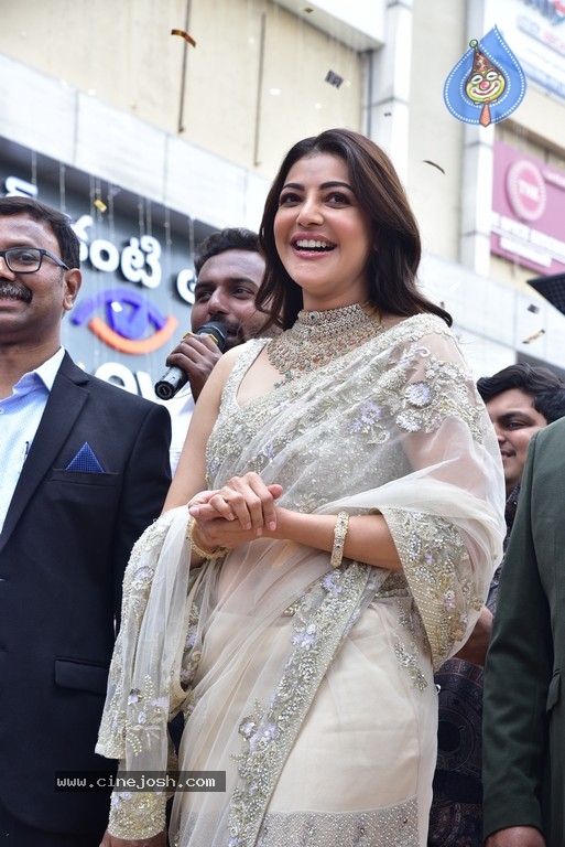 Kajal Launches Devi Pavitra Gold & Diamond Store  - 16 / 21 photos