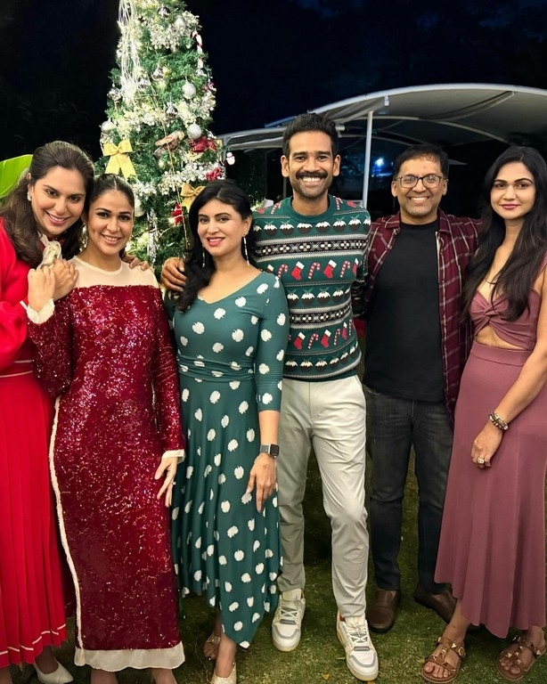 Mega Family Mega X Mas Celebrations - 4 / 6 photos
