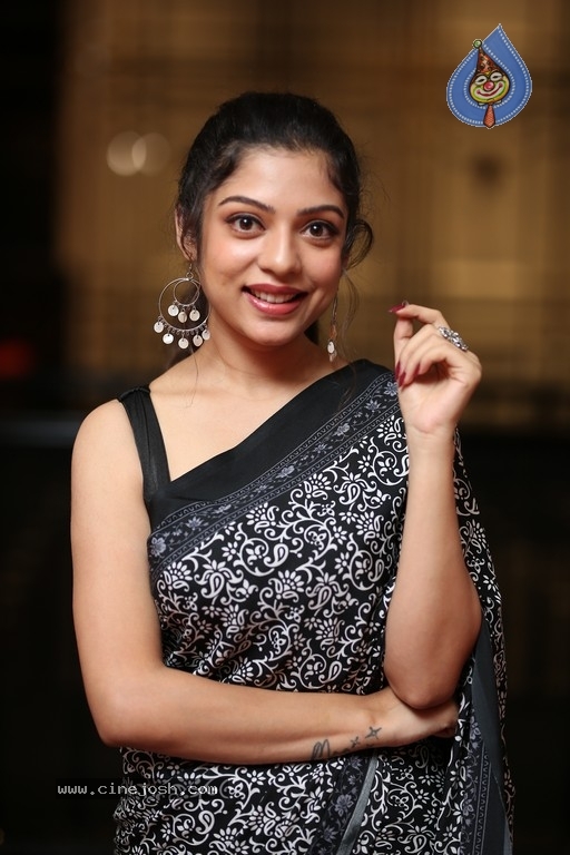 Varsha Bollamma Photos - 38 / 40 photos