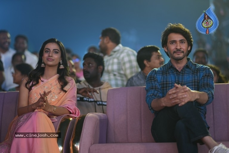 Guntur Kaaram Pre Release Event - 11 / 21 photos