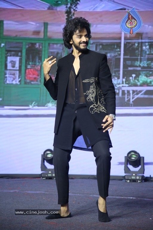 Hanu Man Pre Release Event - 11 / 21 photos