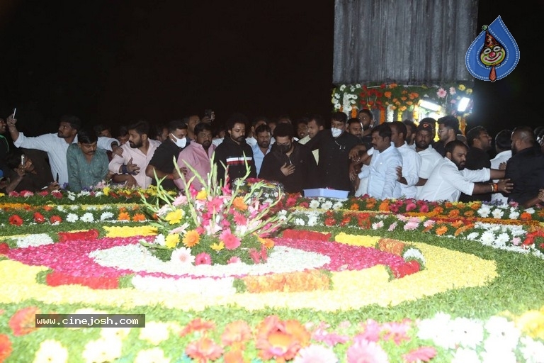 Nandhamuri Heros at NTR 28th Death Anniversary - 24 / 58 photos
