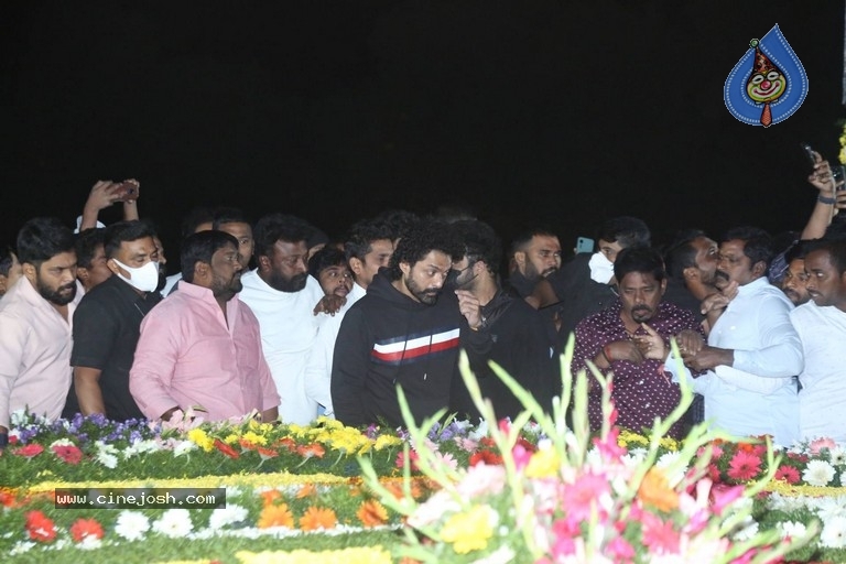 Nandhamuri Heros at NTR 28th Death Anniversary - 52 / 58 photos