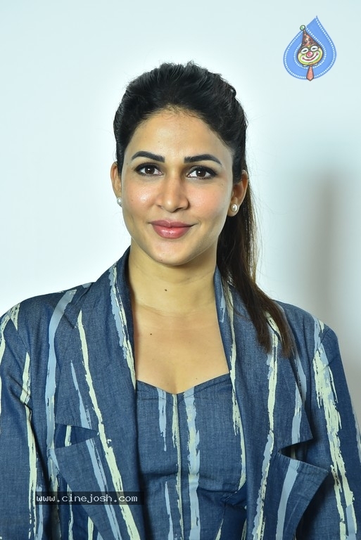 Lavanya Tripathi Photos - 9 / 13 photos