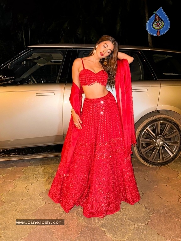 Pooja Hegde Photos - 3 / 7 photos