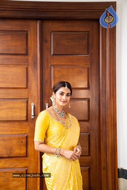 Pooja Hegde Photos - 6 / 16 photos