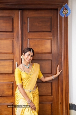 Pooja Hegde Photos - 13 of 16