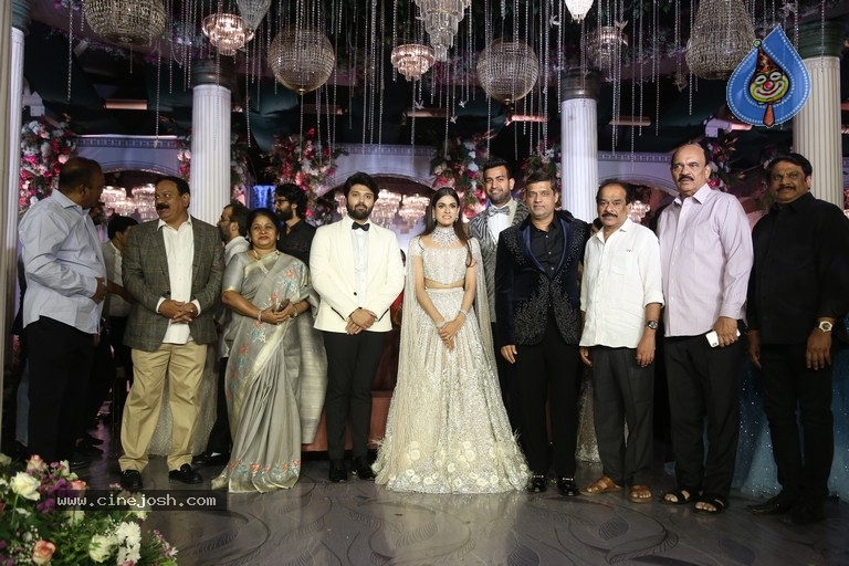 Ashish & Advitha Reception 02 - 45 / 59 photos