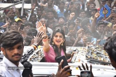 Sreeleela at CMR family mall in Kukatpally - 20 of 36