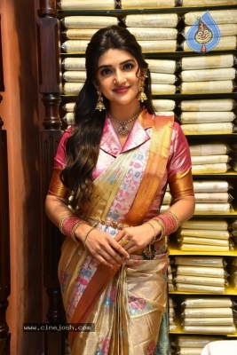 Sreeleela at CMR family mall in Kukatpally - 24 of 36