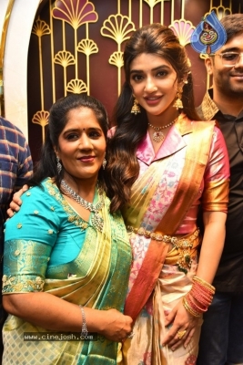 Sreeleela at CMR family mall in Kukatpally - 31 of 36