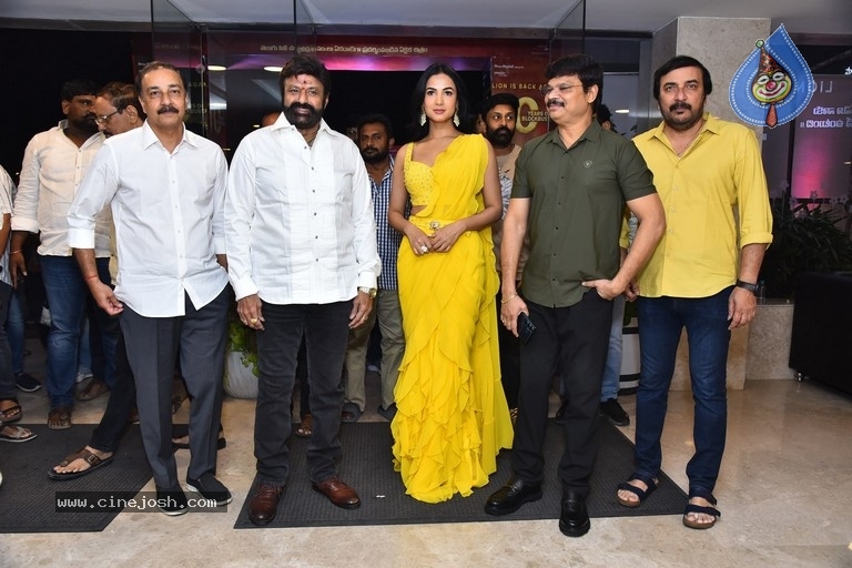 Legend Blockbuster 10 Years Celebration - 27 / 80 photos