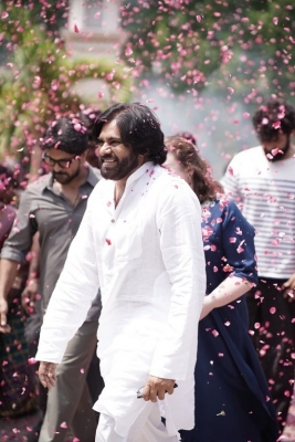 Pawan Kalyan Meets Megastar - 8 of 22
