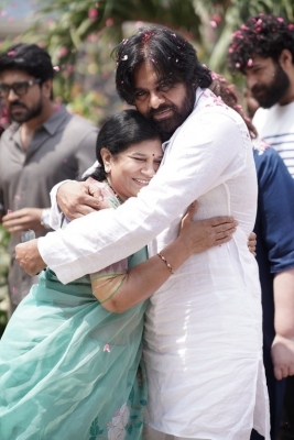 Pawan Kalyan Meets Megastar - 21 of 22