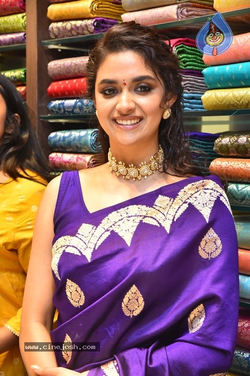 Keerthy Suresh Launches Mangalya Shopping Mall - 17 / 20 photos