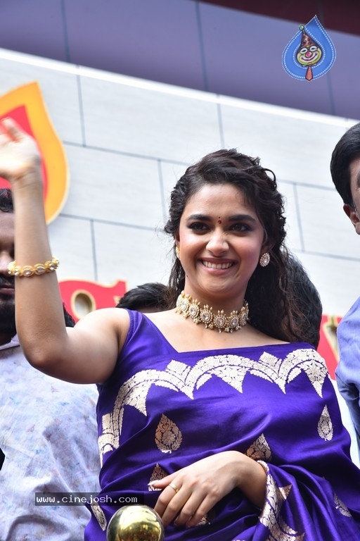 Keerthy Suresh Launches Mangalya Shopping Mall - 18 / 20 photos