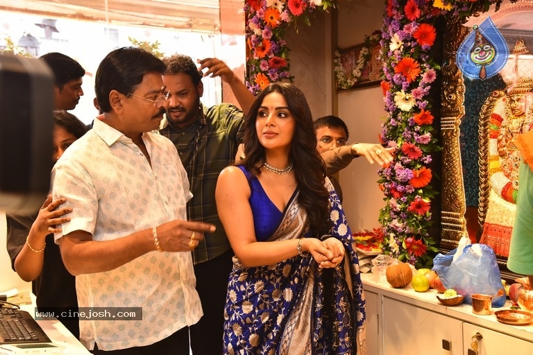 Samyuktha Launched Maangalya Shopping mall - 3 / 42 photos
