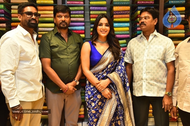 Samyuktha Launched Maangalya Shopping mall - 11 / 42 photos