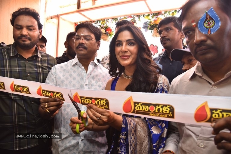 Samyuktha Launched Maangalya Shopping mall - 20 / 42 photos