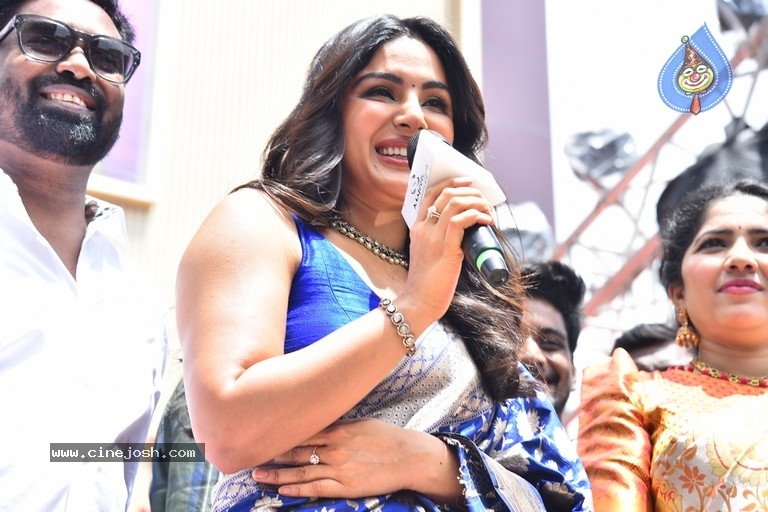 Samyuktha Launched Maangalya Shopping mall - 30 / 42 photos