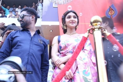Sreeleela Launches Mangalya Shopping Mall - 12 of 30