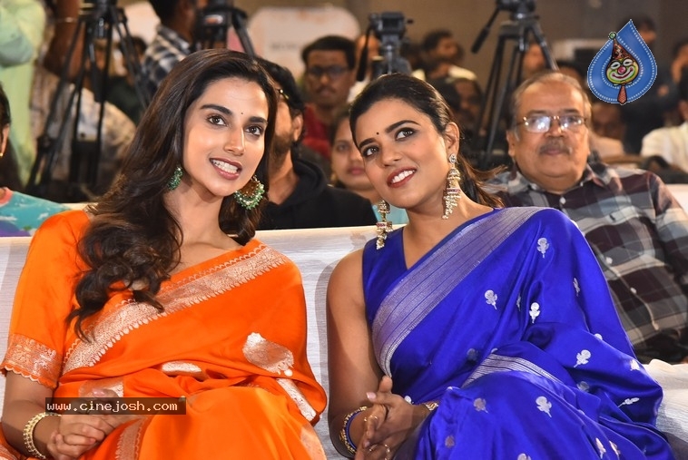 Sankranthiki Vasthunam Victory Veduka - 6 / 56 photos