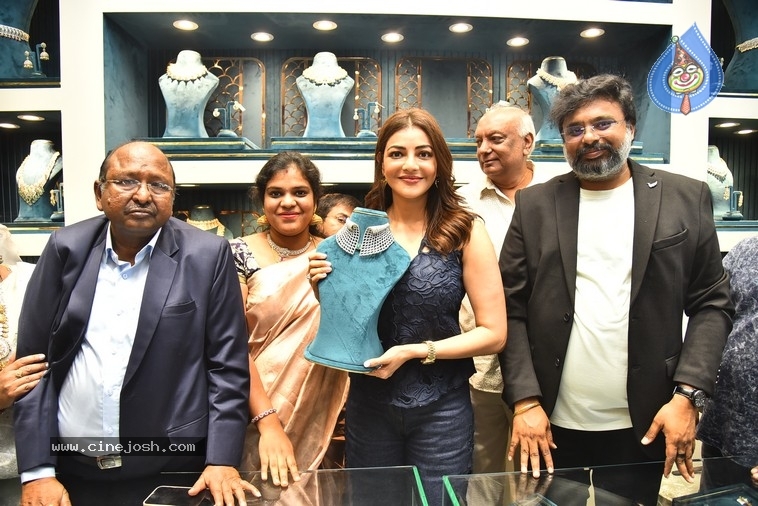 Kajal launchess Gokulam Signature jewellery - 15 / 21 photos