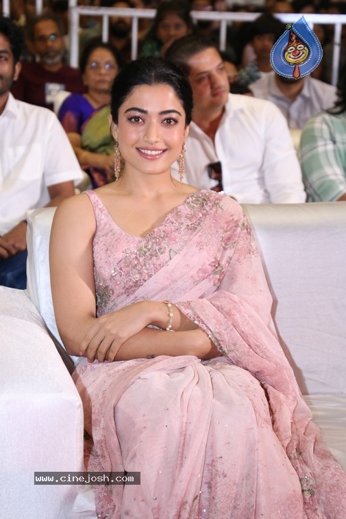 Rashmika Mandanna - 10 / 21 photos