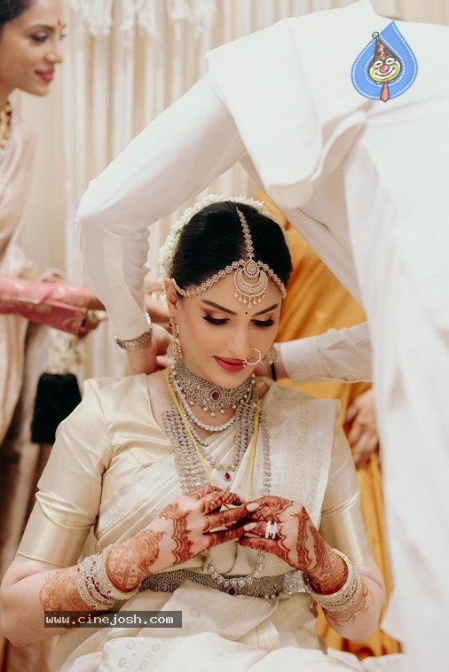 Akhil - Zainab wedding photos - 3 / 4 photos